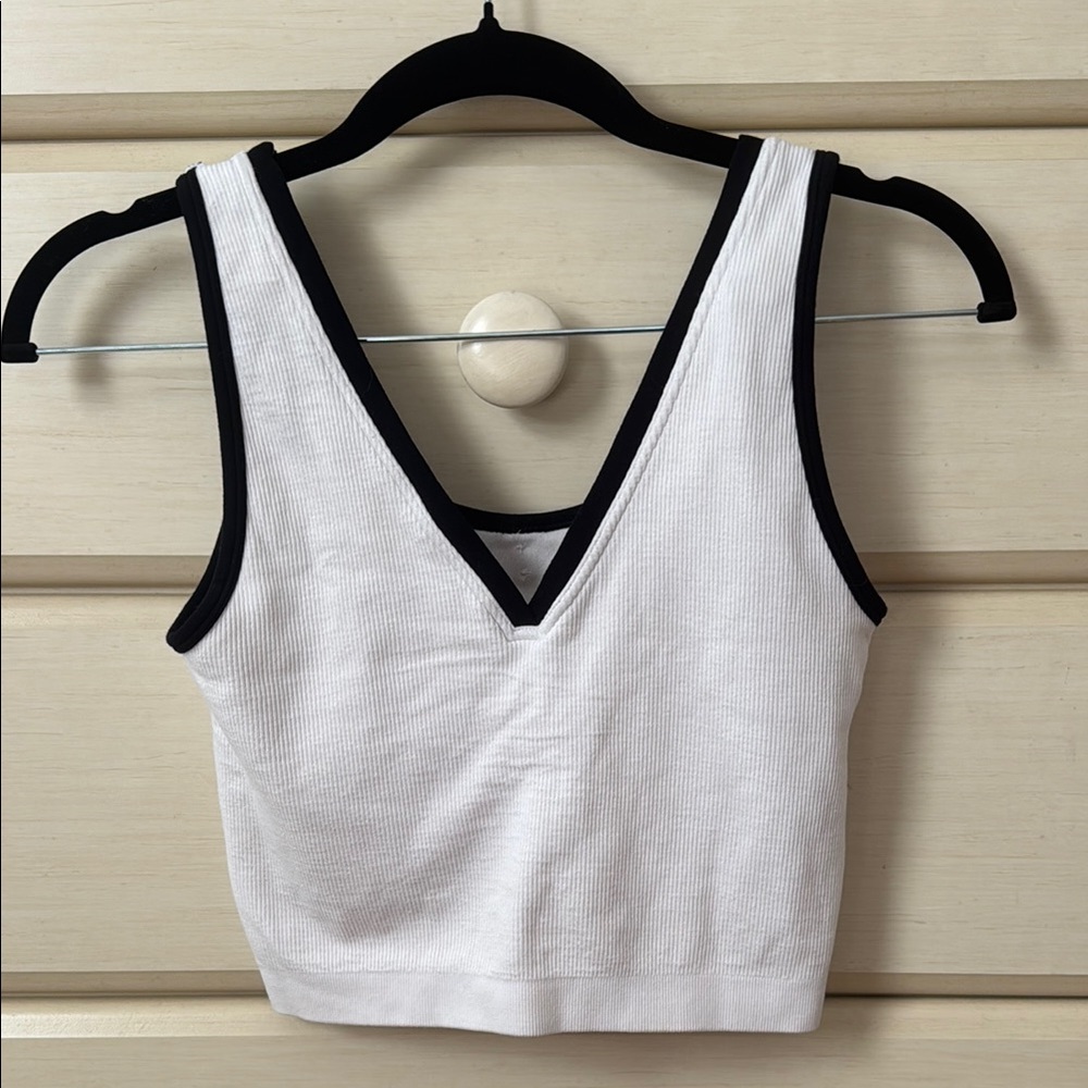 Fabletics white and black cropped tank